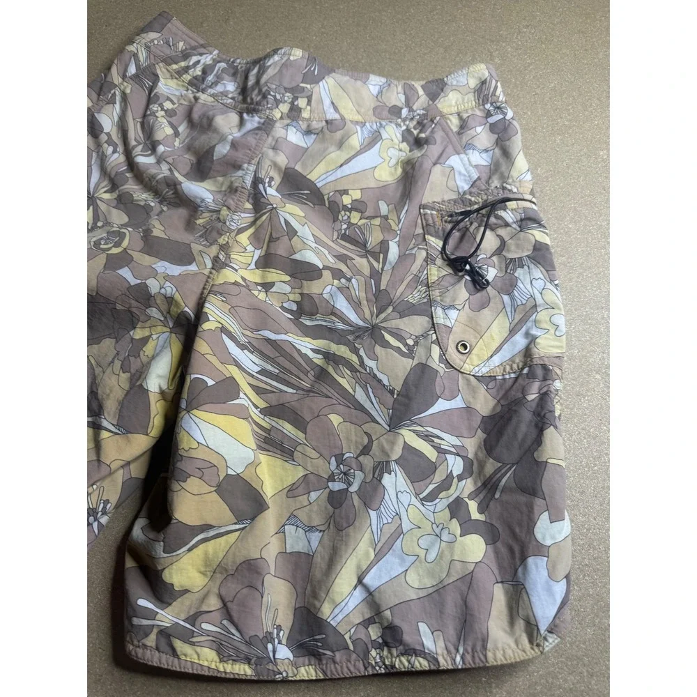 Patagonia Mens Board Shorts Size 32 Floral‎ Camo Nylon Swim Trunks Brown Yellow